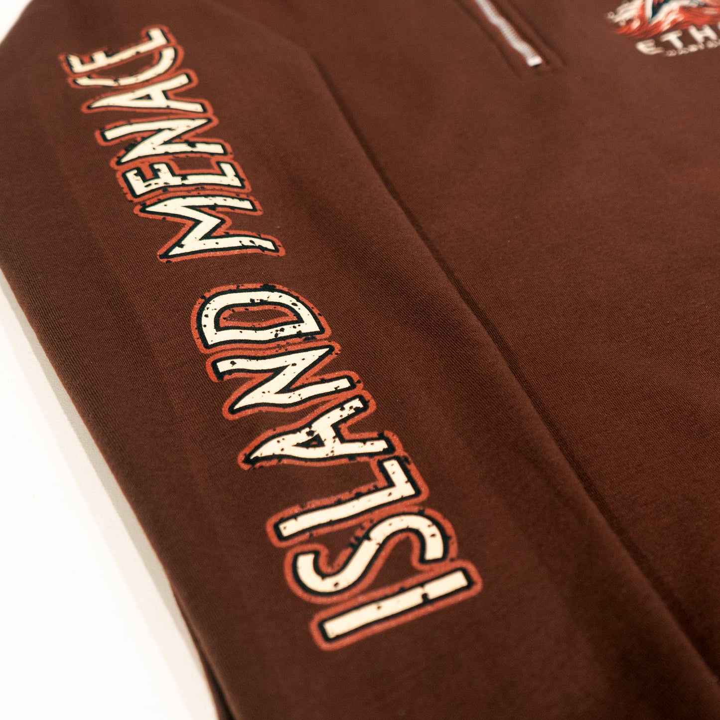 Island Menace Crewneck | Mocha