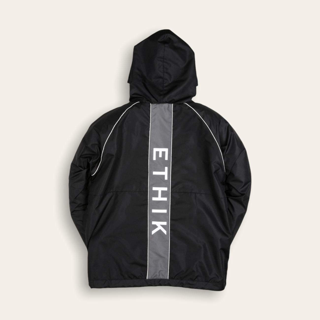 Women's Pipeline Windbreaker | Black