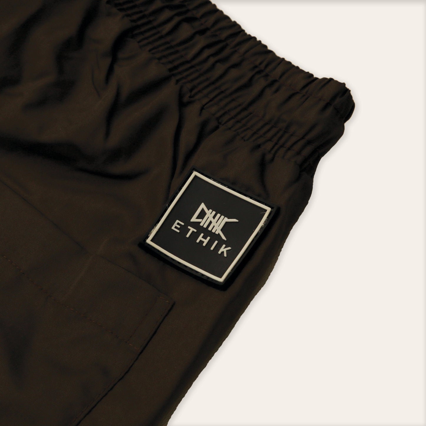 Nylon Bungee Pants | Brown