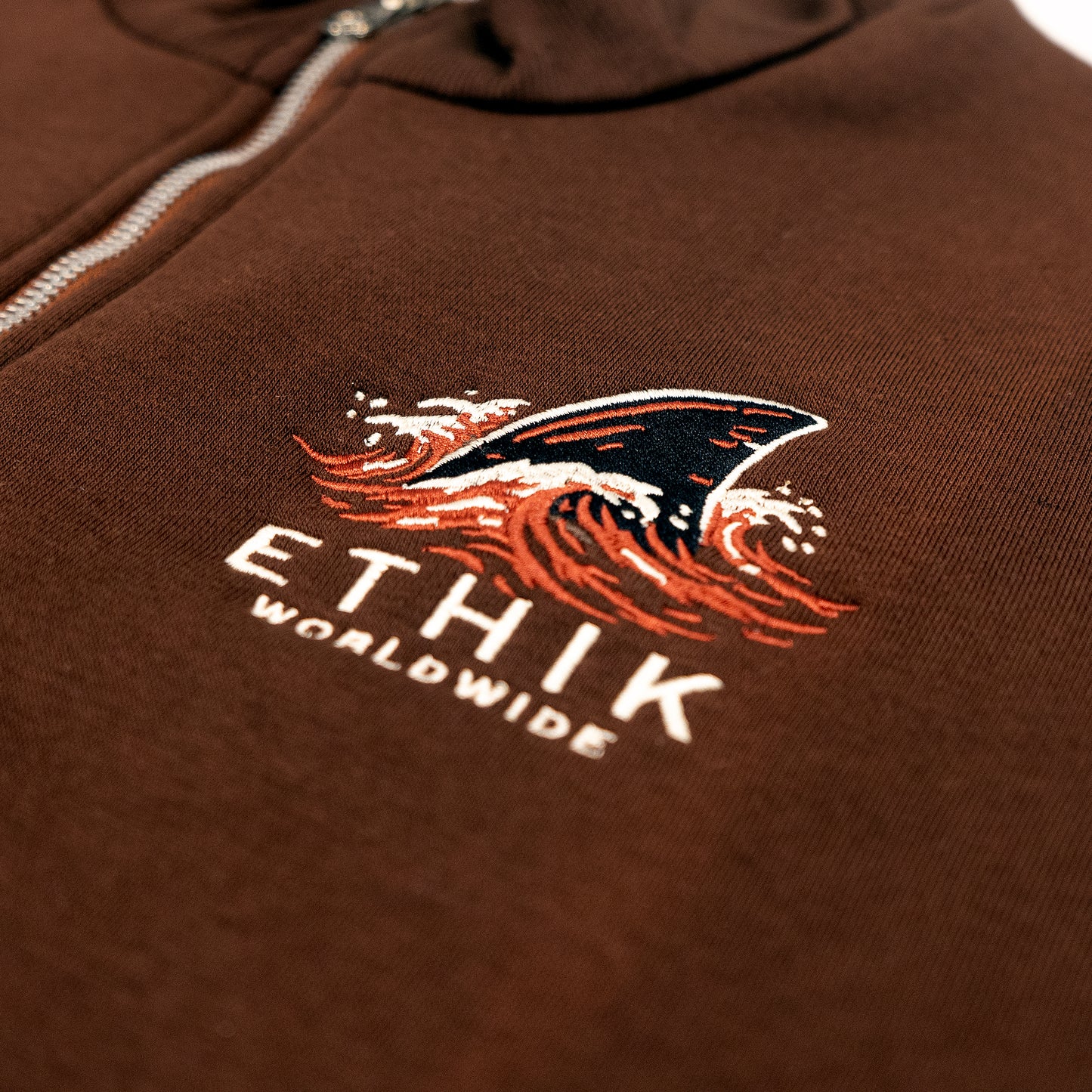 Island Menace Crewneck | Mocha