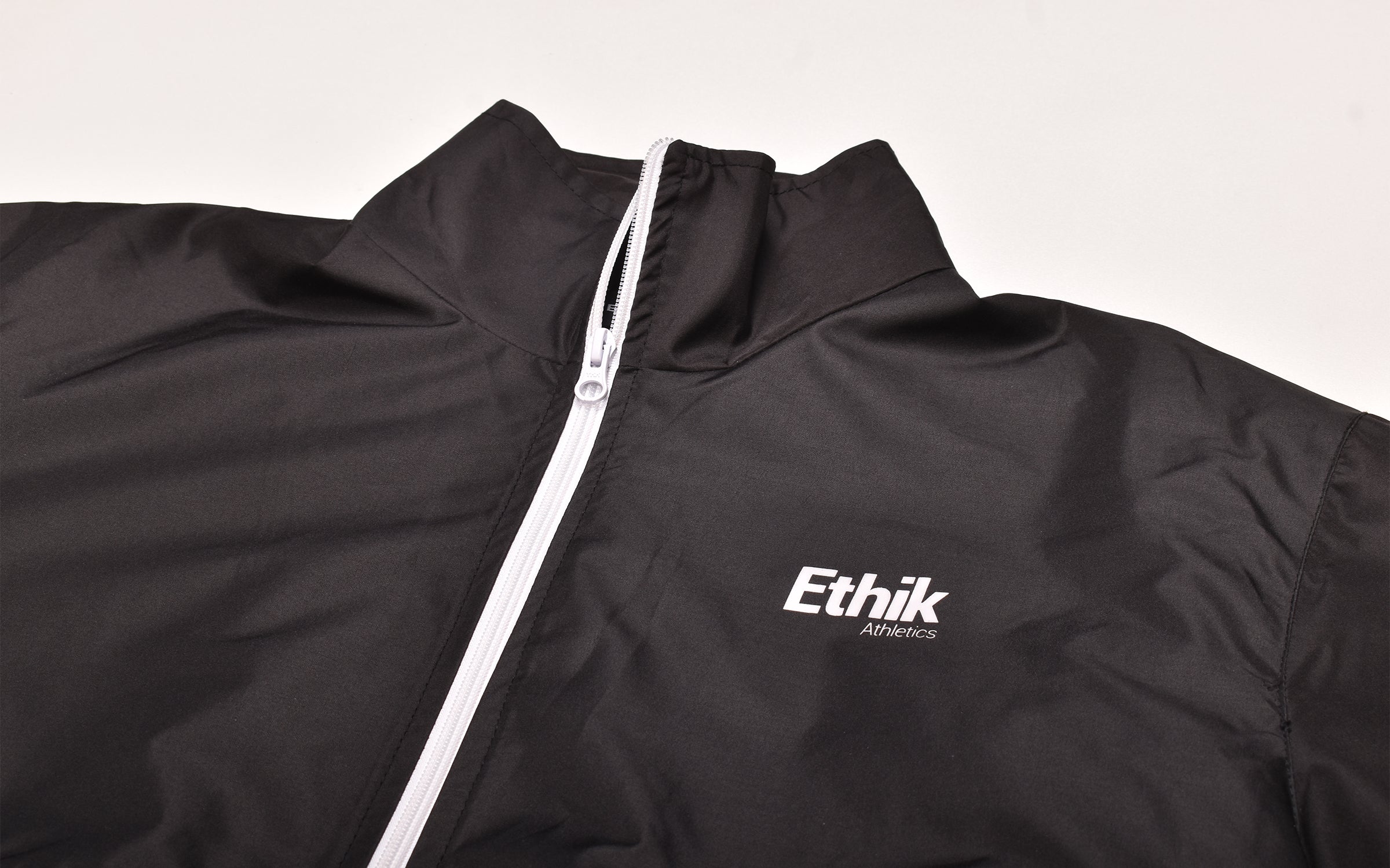 Touring Windbreaker | Black