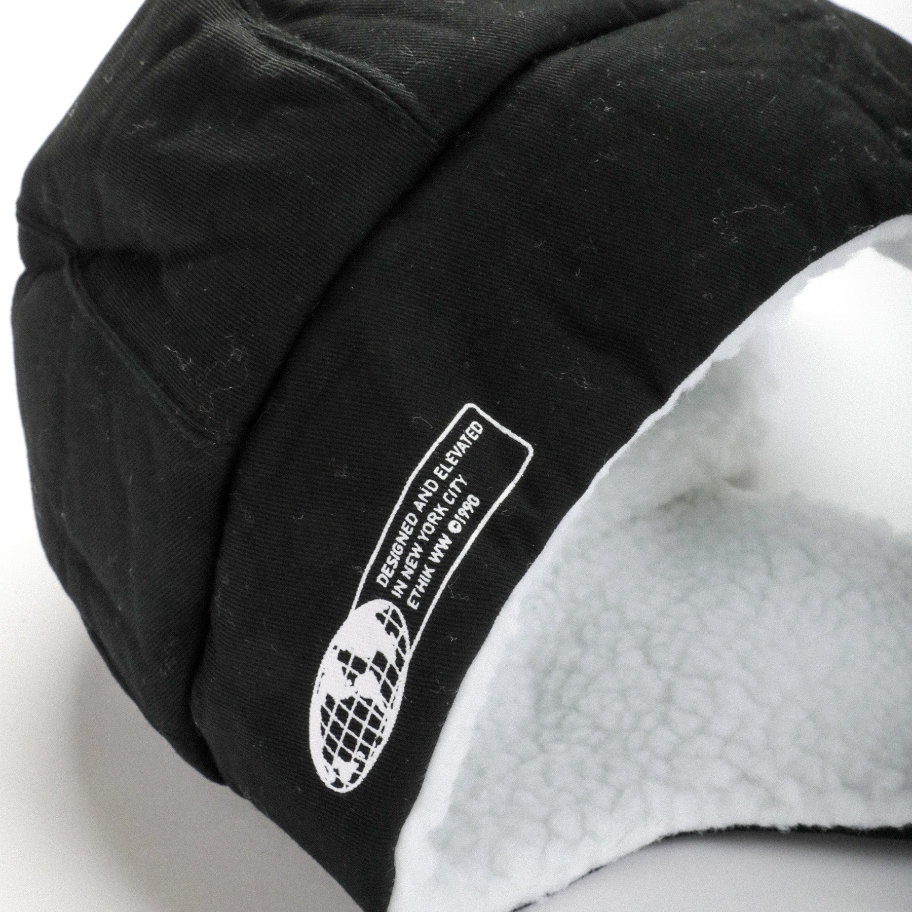 International Trapper Cap | Black