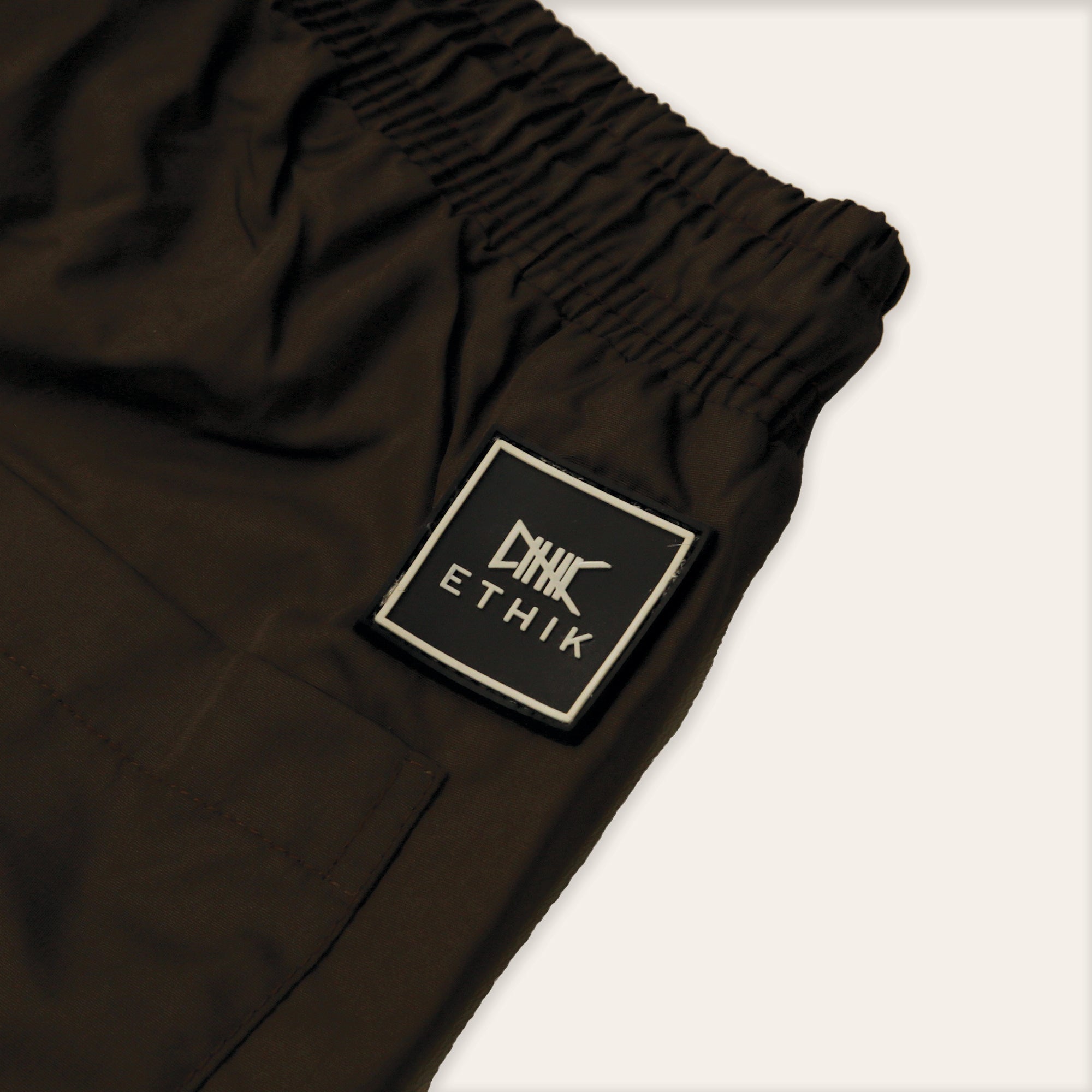 Nylon Bungee Pants | Brown