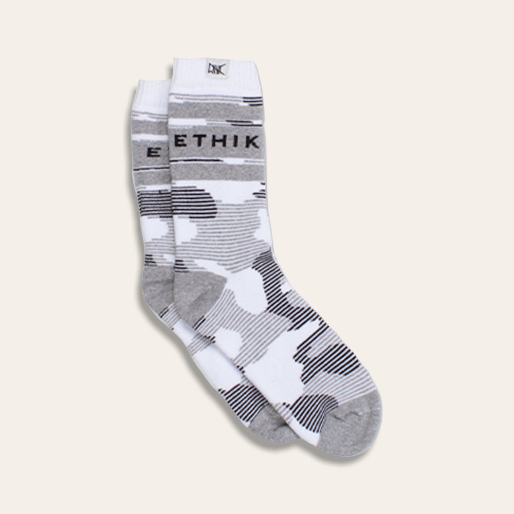 
            
                Load image into Gallery viewer, Tundra Crew Sock | White
            
        